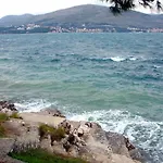 公寓 Seaside With A Swimming Pool Okrug Donji, Ciovo - 8664 特罗吉尔