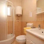 Seaside With A Swimming Pool Okrug Donji, Ciovo - 8664 公寓 特罗吉尔