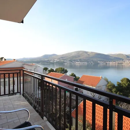公寓 Seaside With A Swimming Pool Okrug Donji, Ciovo - 8664 *