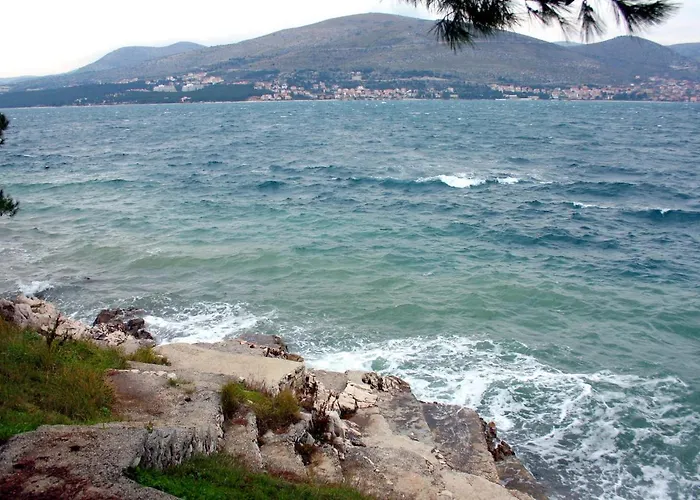 Apartamento Seaside With A Swimming Pool Okrug Donji, Ciovo - 8664 Trogir