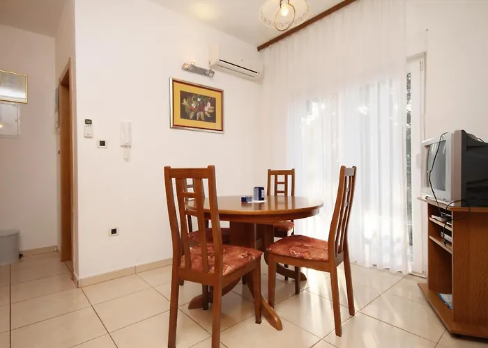 Apartamento Seaside With A Swimming Pool Okrug Donji, Ciovo - 8664 *